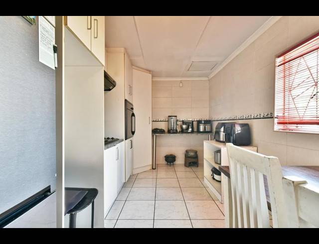 4 BEDROOM HOUSE FOR SALE IN GENERAL ALBERTSPARK